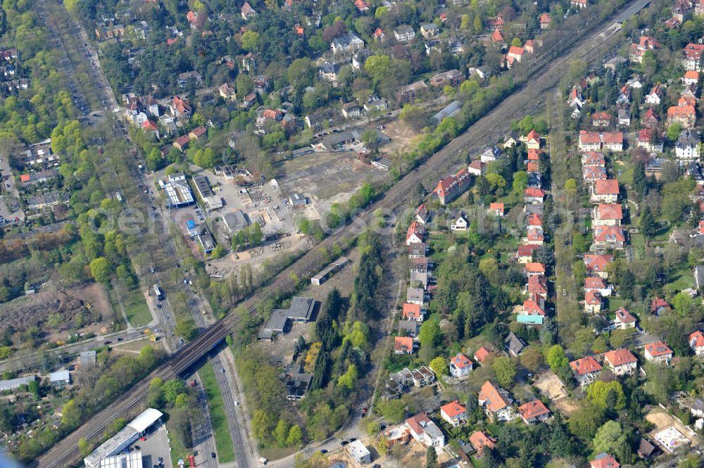 Berlin Zehlendorf from above - Areal des Baufeldes der NCC Deutschland an der Fürstenstraße / Potsdamer Straße in 14163 Berlin- Zehlendorf. Auf den ehemaligen Lagerbereichen will das Unternehmen 21 Einfamilienhäuser errichten. Area of the construction site of the NCC Germany in 14163 Berlin-Zehlendorf. On the former storage areas the company wants to build 21 single-family homes.