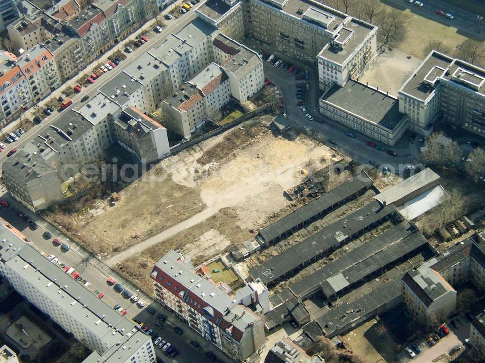 Aerial photograph Berlin - FRIEDRICHSHAIN - Baufläche an der Frankfurter Allee / Mainzer Straße in Berlin-Friedrichshain. 16.03.03