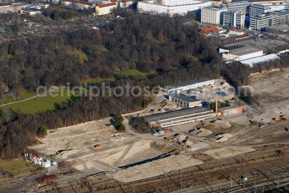 Aerial photograph München - . Baufläche für das neue Stadtquartier „Am Hirschgarten“ bietet alle Voraussetzungen für eine zeitgemäße und wirtschaftlich interessante Stadtentwicklung. Hier wird die CONCEPT BAU mit dabei sein und ab Herbst 2006 (Baubeginn) die Vision von der „grünen Oase mitten in der Stadt“ umsetzen. .... 