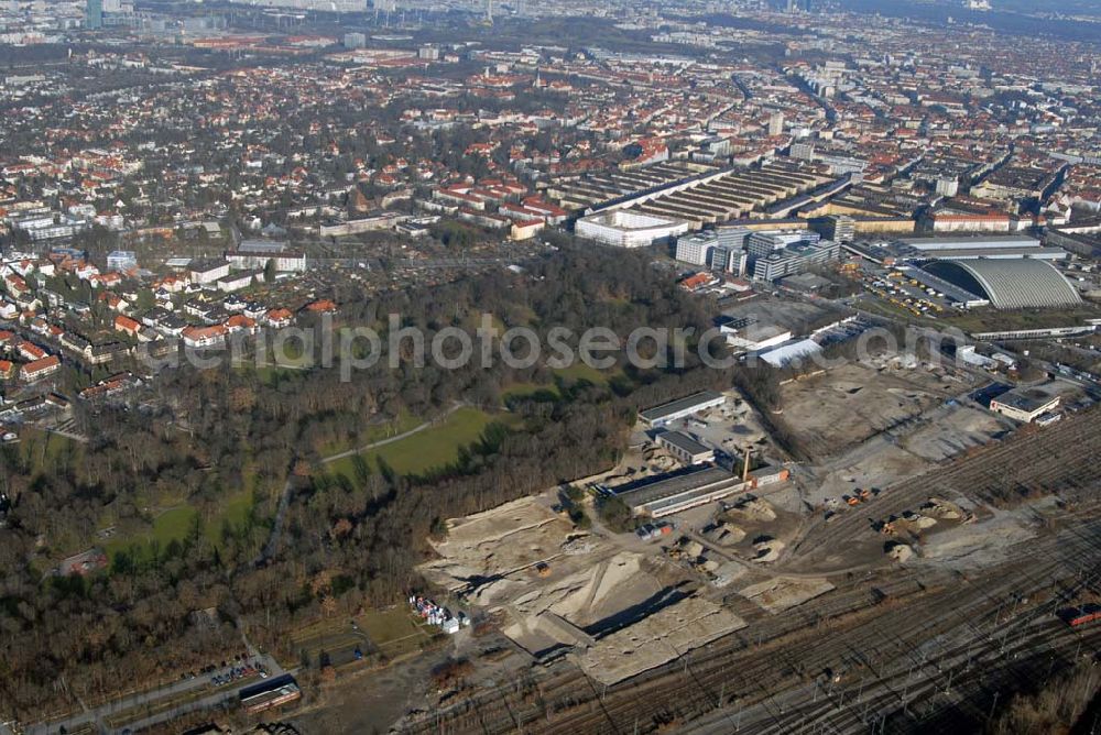 München from the bird's eye view: . Baufläche für das neue Stadtquartier „Am Hirschgarten“ bietet alle Voraussetzungen für eine zeitgemäße und wirtschaftlich interessante Stadtentwicklung. Hier wird die CONCEPT BAU mit dabei sein und ab Herbst 2006 (Baubeginn) die Vision von der „grünen Oase mitten in der Stadt“ umsetzen. .... 