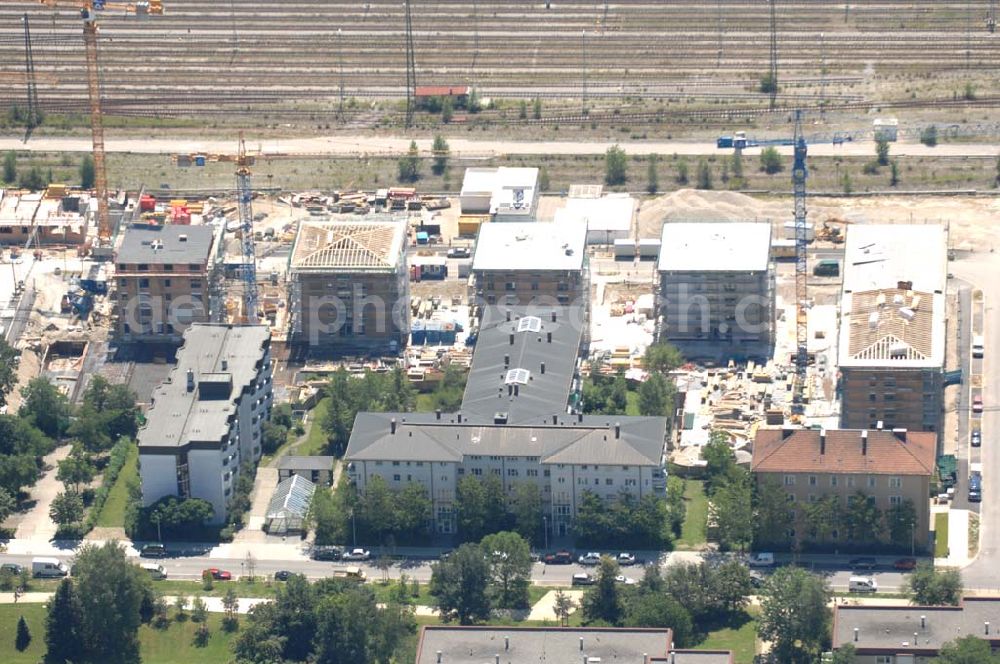 München Nymphenburg from above - 15.07.2007 München Nymphenburg. Baufläche für das neue Stadtquartier „Am Hirschgarten“ bietet alle Voraussetzungen für eine zeitgemäße und wirtschaftlich interessante Stadtentwicklung. Hier wird die CONCEPT BAU mit dabei sein und ab Herbst 2006 (Baubeginn) die Vision von der „grünen Oase mitten in der Stadt“ umsetzen. .... 