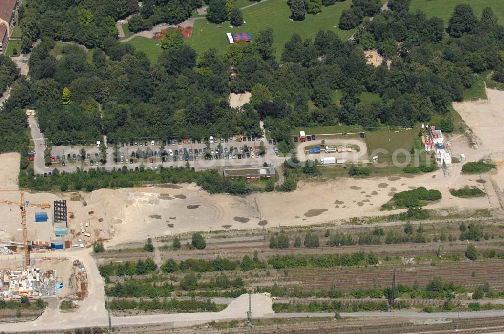 München Nymphenburg from above - 15.07.2007 München Nymphenburg. Baufläche für das neue Stadtquartier „Am Hirschgarten“ bietet alle Voraussetzungen für eine zeitgemäße und wirtschaftlich interessante Stadtentwicklung. Hier wird die CONCEPT BAU mit dabei sein und ab Herbst 2006 (Baubeginn) die Vision von der „grünen Oase mitten in der Stadt“ umsetzen. .... 