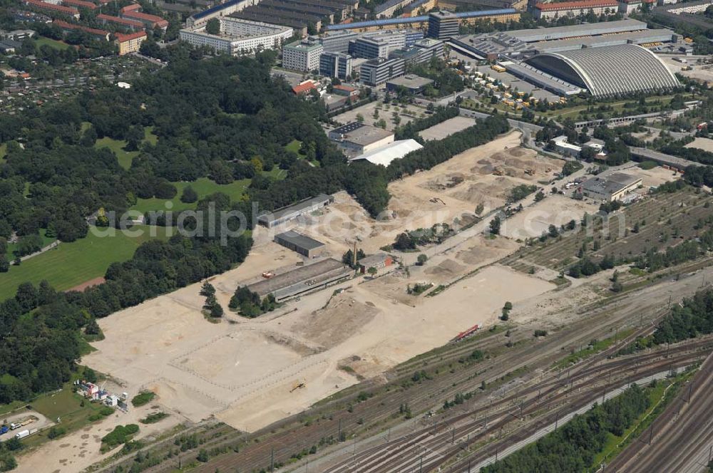 München Nymphenburg from the bird's eye view: 15.07.2007 München Nymphenburg. Baufläche für das neue Stadtquartier „Am Hirschgarten“ bietet alle Voraussetzungen für eine zeitgemäße und wirtschaftlich interessante Stadtentwicklung. Hier wird die CONCEPT BAU mit dabei sein und ab Herbst 2006 (Baubeginn) die Vision von der „grünen Oase mitten in der Stadt“ umsetzen. .... 