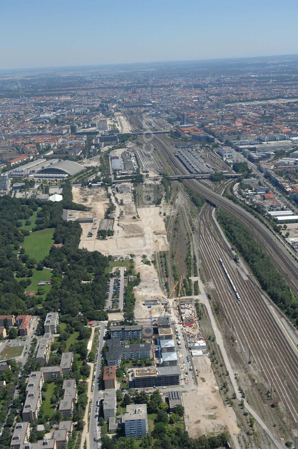 Aerial image München Nymphenburg - 15.07.2007 München Nymphenburg. Baufläche für das neue Stadtquartier „Am Hirschgarten“ bietet alle Voraussetzungen für eine zeitgemäße und wirtschaftlich interessante Stadtentwicklung. Hier wird die CONCEPT BAU mit dabei sein und ab Herbst 2006 (Baubeginn) die Vision von der „grünen Oase mitten in der Stadt“ umsetzen. .... 