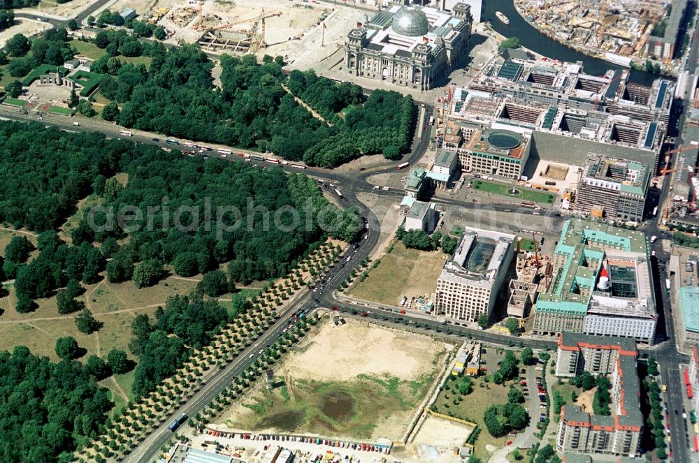 Berlin from the bird's eye view: Building land-area for the Holocaust memorial at the Behrenstraße - Ebertstraße in the Mitte district in the center of the German capital Berlin