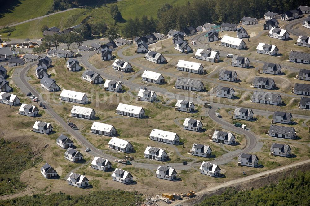 Aerial image Winterberg - Baugebiet vom noch nicht fertiggestellten Landal Ferienpark in der Winterberger Büre in Winterberg, Nordrhein-Westfalen. Building area of the, yet not completely ready-made, Landal holiday park in Winterberg, North Rine-Westphalia.