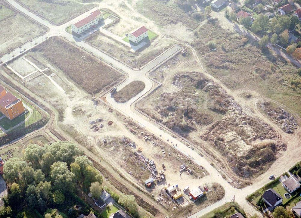 Aerial photograph Bernau - Friedensthal - Baugelände der DKB-Grundbesitzvermittlung GmbH an der Mainstraße / Ecke Dossestraße im Wohngebiet Friedensthal in Bernau / BRB.