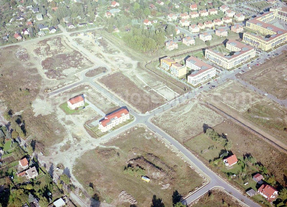 Bernau - Friedensthal from the bird's eye view: Baugelände der DKB-Grundbesitzvermittlung GmbH an der Mainstraße / Ecke Dossestraße im Wohngebiet Friedensthal in Bernau / BRB.