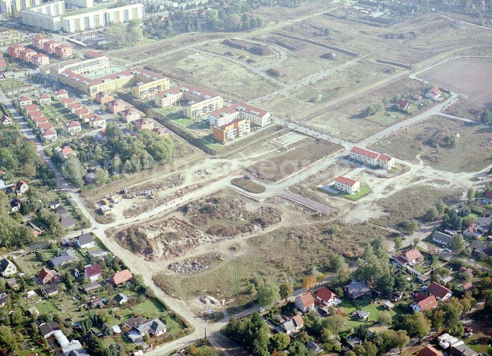 Bernau - Friedensthal from the bird's eye view: Baugelände der DKB-Grundbesitzvermittlung GmbH an der Mainstraße / Ecke Dossestraße im Wohngebiet Friedensthal in Bernau / BRB.