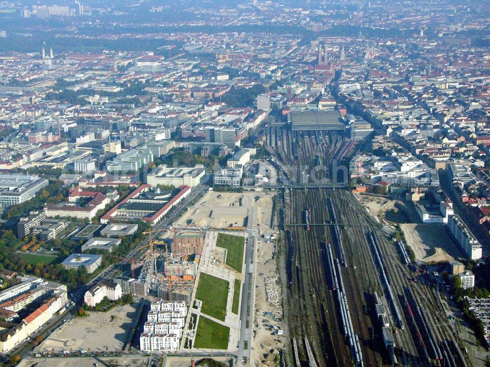  München (Bayern) from the bird's eye view: Blick auf das Baugelände des Wohngebietes Arnulfpark in München von der CONCEPTBAU MÜNCHEN. Im Gelände des ehemaligen Heizkraftwerkes werden nach derzeitiger Planung später Flächen für eine vielfältige kulturelle Nutzung zur Verfügung stehen. Dabei werden zur Zeit zwei Nutzungsvarianten verfolgt: ein attraktives Theaterzentrum als Produktions- und Spielort (evtl. für das Münchner Volkstheater) oder ein kulturelles Zentrum mit einer Vielzahl von Nutzungen, z.B. für Museen, Kinder- und Jugendzentren.