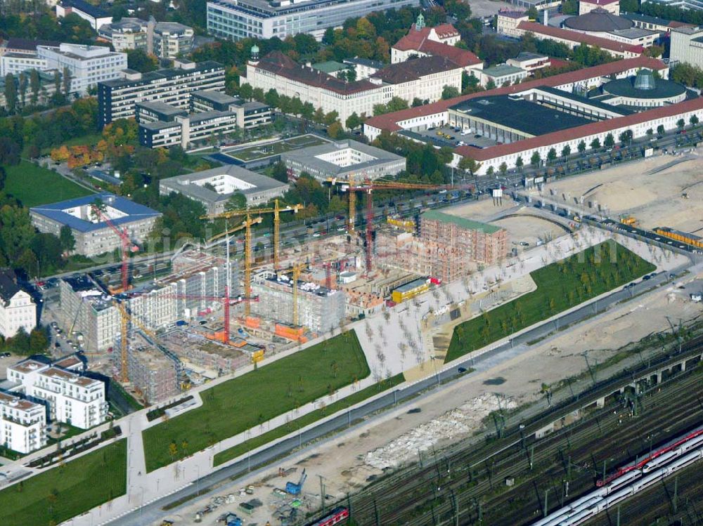  München (Bayern) from the bird's eye view: Blick auf das Baugelände des Wohngebietes Arnulfpark in München von der CONCEPTBAU MÜNCHEN. Im Gelände des ehemaligen Heizkraftwerkes werden nach derzeitiger Planung später Flächen für eine vielfältige kulturelle Nutzung zur Verfügung stehen. Dabei werden zur Zeit zwei Nutzungsvarianten verfolgt: ein attraktives Theaterzentrum als Produktions- und Spielort (evtl. für das Münchner Volkstheater) oder ein kulturelles Zentrum mit einer Vielzahl von Nutzungen, z.B. für Museen, Kinder- und Jugendzentren.