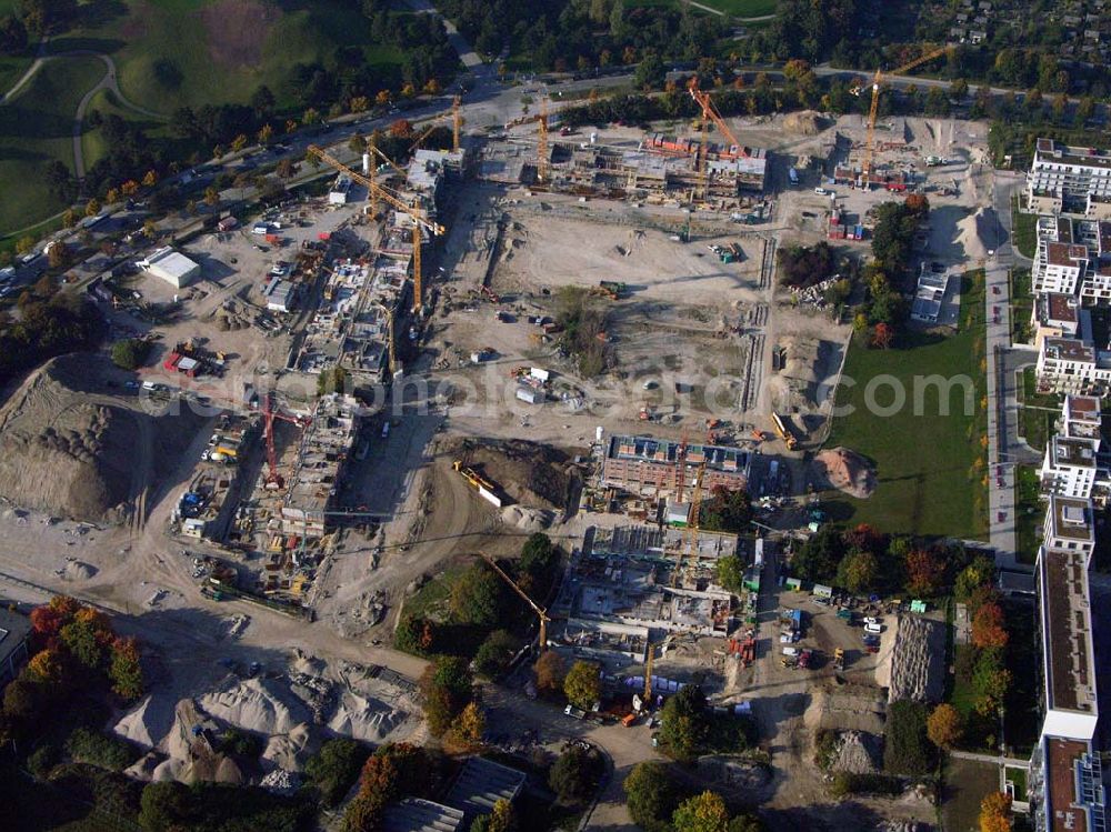 Aerial image München (Bayern) - Blick auf das Baugelände des Wohngebietes Olympiapark. Beim Ackermannbogen in Schwabing kommt das Beste zum Schluss: Mit CONCEPTBAUGOLD wird das letzte Grundstück direkt am Olympiapark bebaut. Beratungspavillion vor Ort: Ackermannstr. 49, 80797 München,Mo-So 14.00 - 18.00 UhrAnruf zum Ortstarif:Telefon: 01801. 266 277, Fax: 089.350 949-41, gold@conceptbau.de