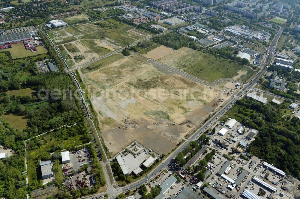 Aerial image Berlin - Building area on site of the former wastewater treatment plant Falkenberg in the district of Marzahn-Hellersdorf in Berlin in Germany. The are in the East of Hohenschoenhauser Strasse and in the North of Bitterfelder Strasse will be used industrially. View from the West