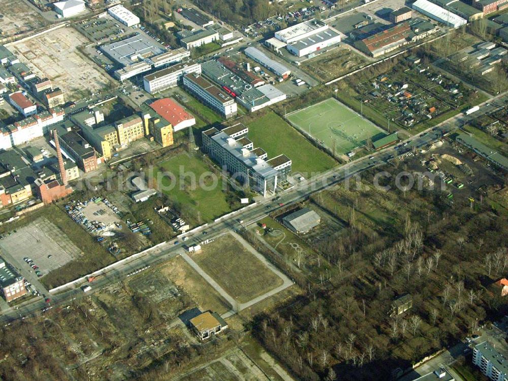 Aerial photograph Berlin - Lichtenberg - Blick auf die erschlossenen Baugrundstücke der Bornitz-Viertels an der Bornitz Straße in Berlin Lichtenberg. Ein Projekt der First Home Wohnbau GmbH Lietzenburger Straße 72 10719 Berlin Fon: 030/ 88 71 09 88-0 Fax: 030/ 88 71 09 88-1 info@firsthome.de