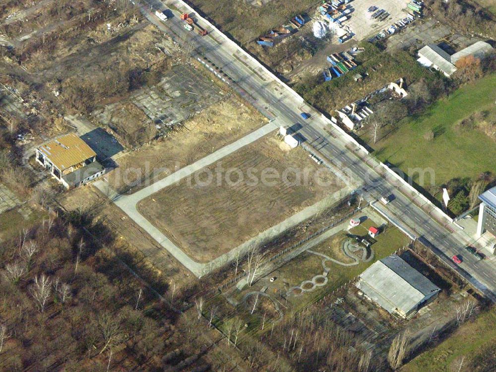 Aerial image Berlin - Lichtenberg - Blick auf die erschlossenen Baugrundstücke der Bornitz-Viertels an der Bornitz Straße in Berlin Lichtenberg. Ein Projekt der First Home Wohnbau GmbH Lietzenburger Straße 72 10719 Berlin Fon: 030/ 88 71 09 88-0 Fax: 030/ 88 71 09 88-1 info@firsthome.de