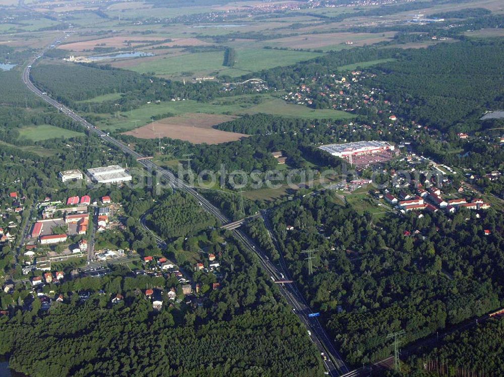 Aerial photograph Birkenwerder (Brandenburg) - Blick auf den an der A10 gelegenen BAUHAUS-Baumarkt in Birkenwerder nahe Berlin. - BAUHAUS GmbH & Co. KG Berlin Hauptstraße 211 16547 Birkenwerder (Brandenburg) Telefon: +49-3303-5206-0