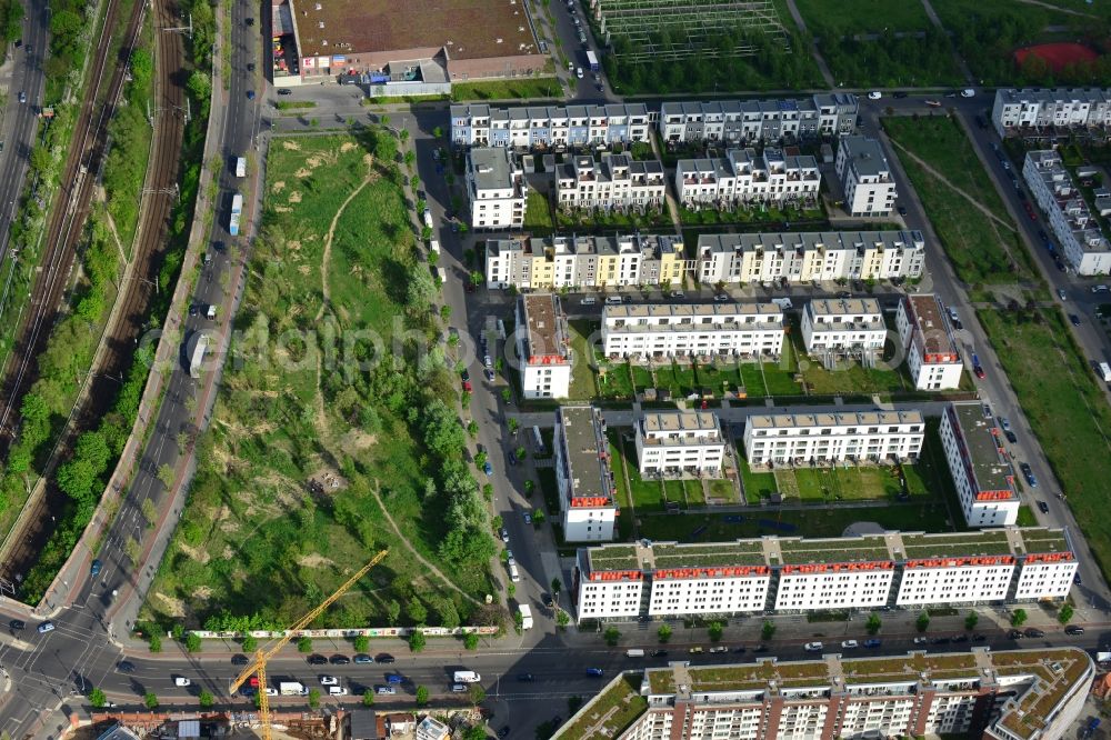 Berlin from the bird's eye view: Barrens - building land area on the site of urban development area at the Erich-Nelhans Street - Hermann Blankenstein Street in Friedrichshain district of Berlin