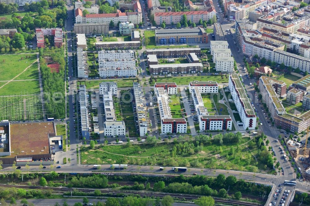 Aerial photograph Berlin - Barrens - building land area on the site of urban development area at the Erich-Nelhans Street - Hermann Blankenstein Street in Friedrichshain district of Berlin