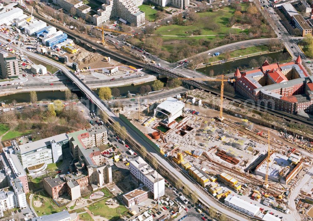 Berlin - Kreuzberg from above - Baulogistikzentrum am Potsdamer Platz.