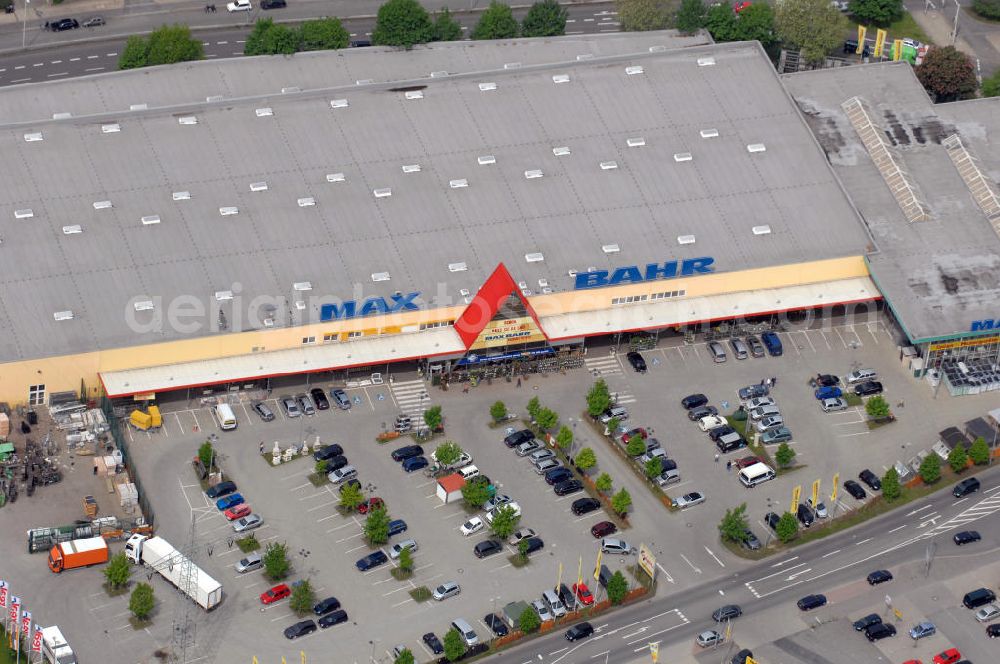 Aerial photograph Braunschweig - Baumarkt Max Bahr in Braunschweig Gartenstadt / Niedersachsen. DIY market / do-it-yourself store Max Bahr in Braunschweig / Lower Saxony.