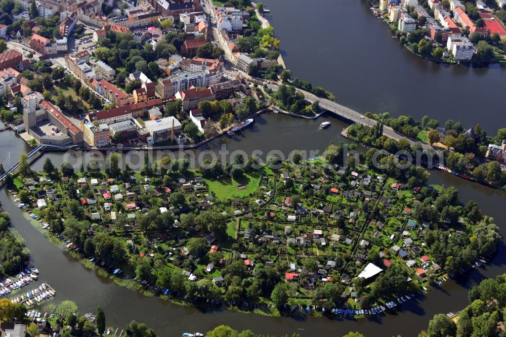 Berlin OT Köpenick from above - View of the Baumgarteninsel in the district of Koepenick in Berlin