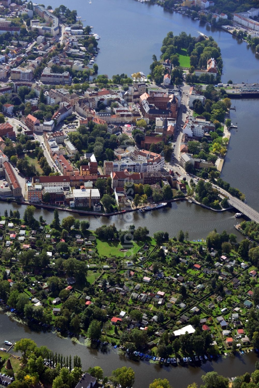 Berlin OT Köpenick from the bird's eye view: View of the Baumgarteninsel in the district of Koepenick in Berlin