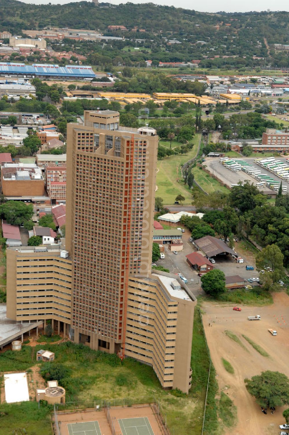 Aerial photograph Pretoria - Bauruine an der Vermeulern Street in Pretoria / Südafrika. Ruined building at the Vermeulen Street in Pretoria / South Africa.