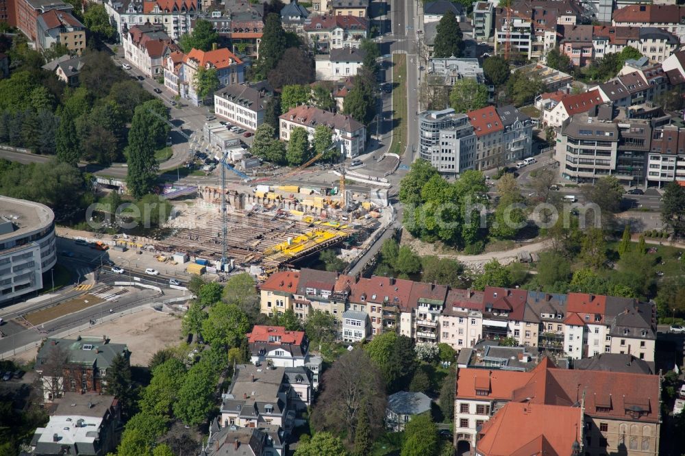 Aerial photograph Freiburg im Breisgau - Demolition and new construction work on the road bridge structure of Kronenbruecke over the Dreisam in Freiburg im Breisgau in the state Baden-Wuerttemberg