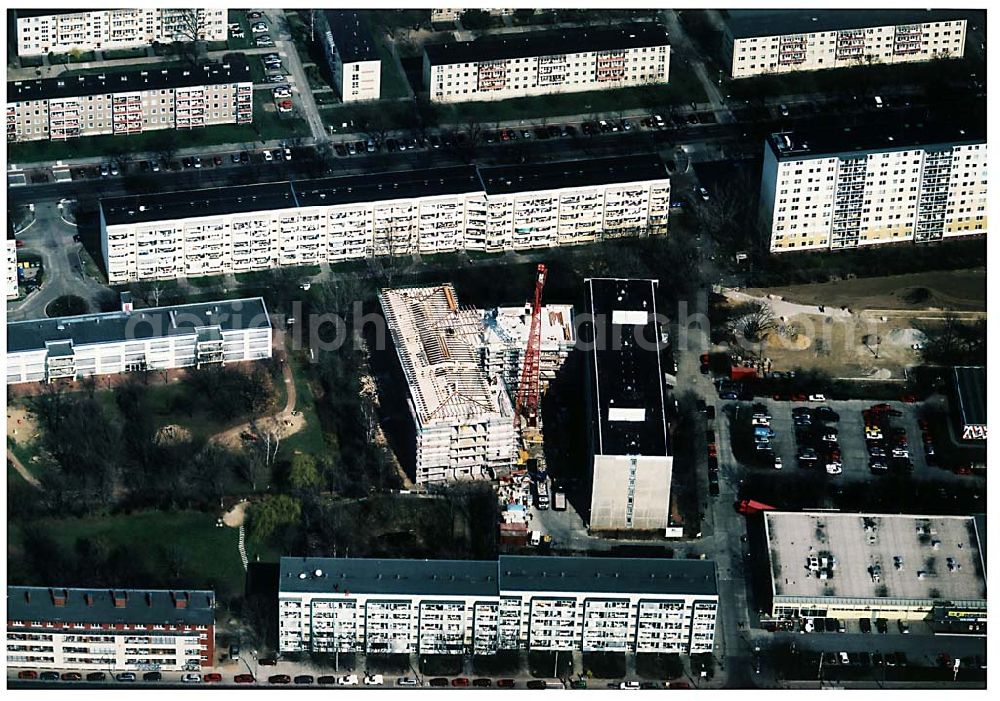 Berlin-Weißensee from the bird's eye view: Baustelle der Albert-Schweizer-Stiftung auf dem Gelände des Altenpflegeheimes an der Buschallee in Berlin Weißensee