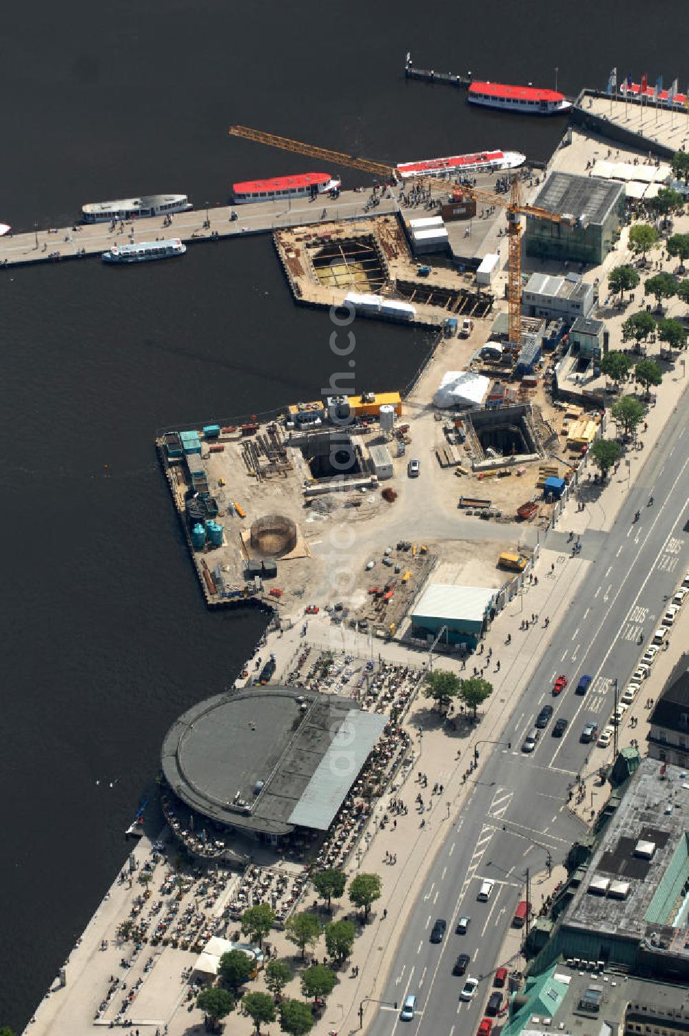 Aerial image Hamburg - Construction site on the underground line 4 and the café in the Alsterpavilion at the street Jungfernsteig at the southern lakeside of the Inner Alster in Hamburg