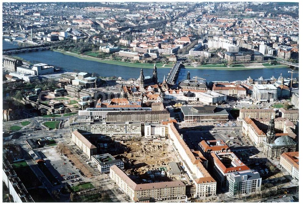 Aerial photograph Dresden / Sachsen - Baustelle der Altmarkt-Galerie der ECE in der Dresdner Innenstadt.