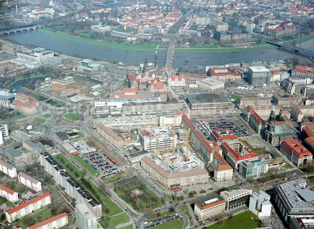 Aerial photograph Dresden - Baustelle der Altmarkt-Galerie der ECE in der Dresdner Innenstadt.