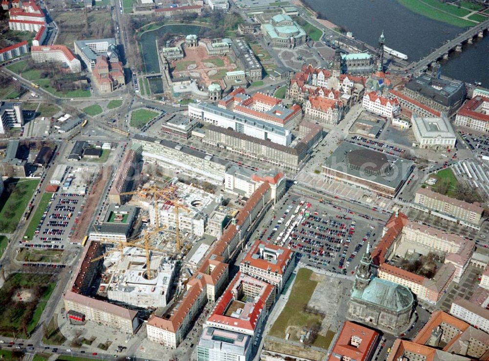 Aerial photograph Dresden - Baustelle der Altmarkt-Galerie der ECE in der Dresdner Innenstadt.