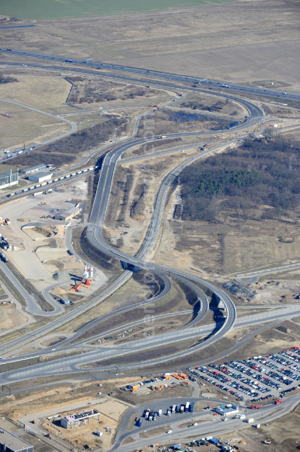 Aerial photograph Waltersdorf - Die Baustelle an der Bundesautobahn A113 Anschlussstelle Flughafen BBI bei Waltersdorf. Die Anschlussstelle ist die letzte Bauleistung an der neuen Autobahn. The construction site of the federal autobahn A 113 interchange airport BBI near by Waltersdorf.