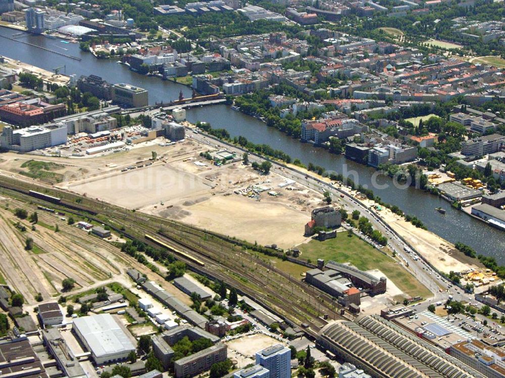 Berlin - Friedrichshain from the bird's eye view: Baustelle der Anschütz Arena in Berlin-Friedrichshain