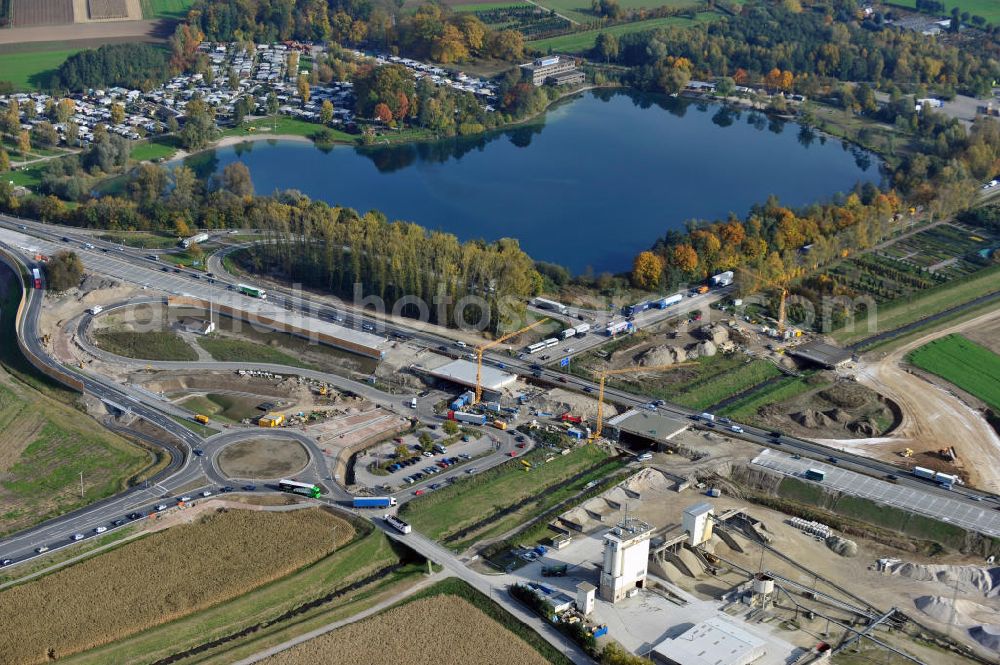 Achern from above - Baustelle Autobahn A 5 bei Achern für einen sechsstreifigen Ausbau durch das Wolfgang Gerbere Konsortium Via Solutions Südwest. Bauausführung erfolgt durch die Arbeitsgemeinschaft / ARGE VCS BAB A5, ein Zusammenschluß der Firmen EUROVIA, F. Kirchhoff Straßenbau und Reif Bauunternehmung. Hier die Anschlussstelle AS Achern Construction area at the freeway / motorway A 5 for a 6-streaky removal.