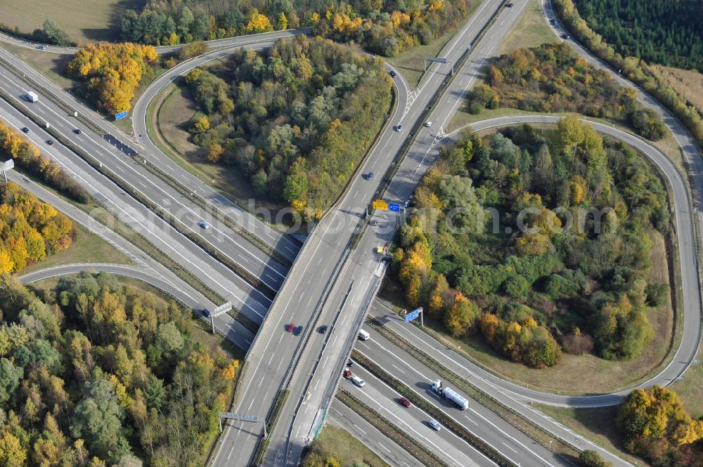 Aerial photograph Appenweier - Baustelle Autobahn A 5 bei Appenweier für einen sechsstreifigen Ausbau durch das Wolfgang Gerbere Konsortium Via Solutions Südwest. Bauausführung erfolgt durch die Arbeitsgemeinschaft / ARGE VCS BAB A5, ein Zusammenschluß der Firmen EUROVIA, F. Kirchhoff Straßenbau und Reif Bauunternehmung. Hier die Anschlussselle Appenweier. Construction area at the freeway / motorway A 5 for a 6-streaky removal.