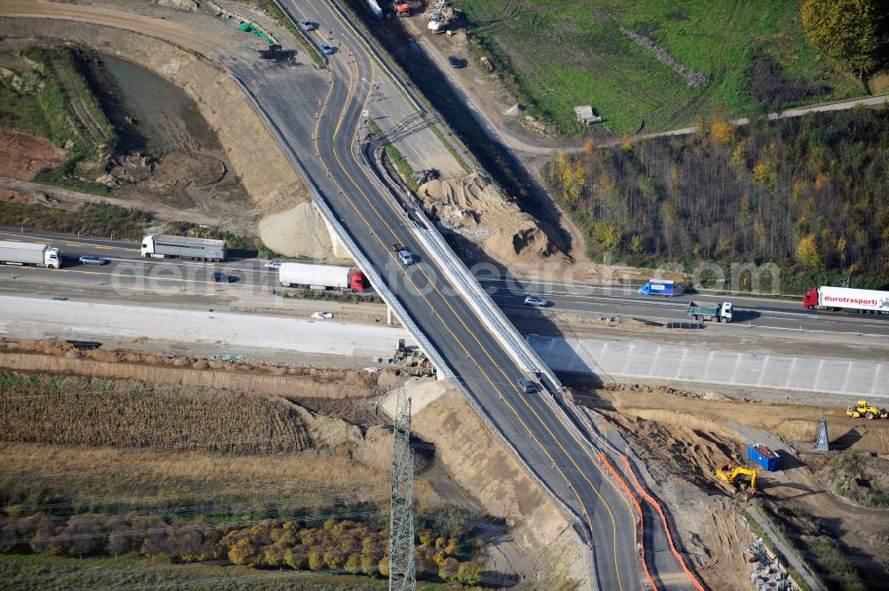 Aerial image Bühl-Oberbruch - Baustelle Autobahn A 5 bei Oberbruch für einen sechsstreifigen Ausbau durch das Wolfgang Gerbere Konsortium Via Solutions Südwest. Bauausführung erfolgt durch die Arbeitsgemeinschaft / ARGE VCS BAB A5, ein Zusammenschluß der Firmen EUROVIA, F. Kirchhoff Straßenbau und Reif Bauunternehmung. Construction area at the freeway / motorway A 5 for a 6-streaky removal.