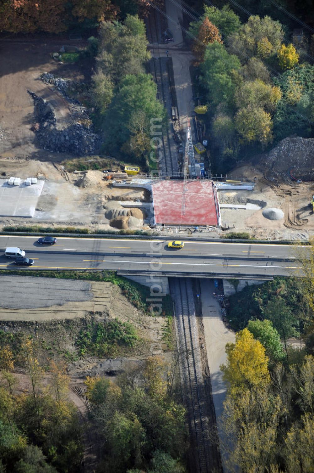 Bühl-Oberbruch from above - Baustelle Autobahn A 5 bei Oberbruch für einen sechsstreifigen Ausbau durch das Wolfgang Gerbere Konsortium Via Solutions Südwest. Bauausführung erfolgt durch die Arbeitsgemeinschaft / ARGE VCS BAB A5, ein Zusammenschluß der Firmen EUROVIA, F. Kirchhoff Straßenbau und Reif Bauunternehmung. Construction area at the freeway / motorway A 5 for a 6-streaky removal.