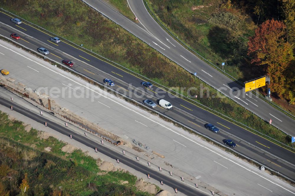 Aerial image Offenburg - Baustelle Autobahn A 5 bei Offenburg für einen sechsstreifigen Ausbau durch das Wolfgang Gerbere Konsortium Via Solutions Südwest. Bauausführung erfolgt durch die Arbeitsgemeinschaft / ARGE VCS BAB A5, ein Zusammenschluß der Firmen EUROVIA, F. Kirchhoff Straßenbau und Reif Bauunternehmung. Construction area at the freeway / motorway A 5 for a 6-streaky removal.