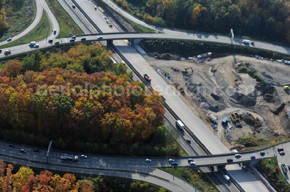 Offenburg from above - Baustelle Autobahn A 5 bei Offenburg für einen sechsstreifigen Ausbau durch das Wolfgang Gerbere Konsortium Via Solutions Südwest. Bauausführung erfolgt durch die Arbeitsgemeinschaft / ARGE VCS BAB A5, ein Zusammenschluß der Firmen EUROVIA, F. Kirchhoff Straßenbau und Reif Bauunternehmung. Construction area at the freeway / motorway A 5 for a 6-streaky removal.