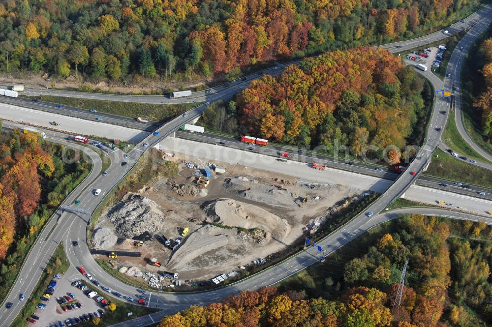 Aerial image Offenburg - Baustelle Autobahn A 5 bei Offenburg für einen sechsstreifigen Ausbau durch das Wolfgang Gerbere Konsortium Via Solutions Südwest. Bauausführung erfolgt durch die Arbeitsgemeinschaft / ARGE VCS BAB A5, ein Zusammenschluß der Firmen EUROVIA, F. Kirchhoff Straßenbau und Reif Bauunternehmung. Construction area at the freeway / motorway A 5 for a 6-streaky removal.