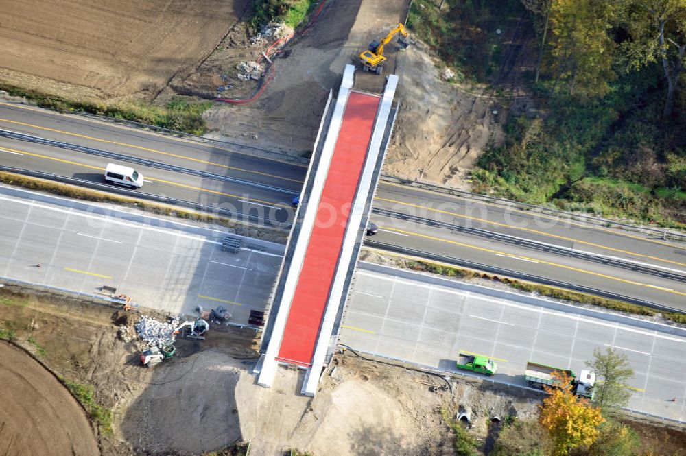 Urloffen from above - Baustelle Autobahn A 5 bei Urloffen für einen sechsstreifigen Ausbau durch das Wolfgang Gerbere Konsortium Via Solutions Südwest. Bauausführung erfolgt durch die Arbeitsgemeinschaft / ARGE VCS BAB A5, ein Zusammenschluß der Firmen EUROVIA, F. Kirchhoff Straßenbau und Reif Bauunternehmung. Construction area at the freeway / motorway A 5 for a 6-streaky removal.