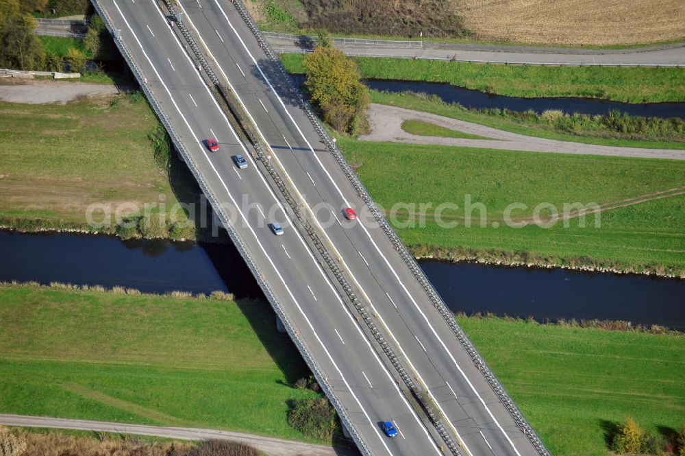 Aerial photograph Weier - Baustelle Autobahn A 5 bei Weier für einen sechsstreifigen Ausbau durch das Wolfgang Gerbere Konsortium Via Solutions Südwest. Bauausführung erfolgt durch die Arbeitsgemeinschaft / ARGE VCS BAB A5, ein Zusammenschluß der Firmen EUROVIA, F. Kirchhoff Straßenbau und Reif Bauunternehmung. Construction area at the freeway / motorway A 5 for a 6-streaky removal.