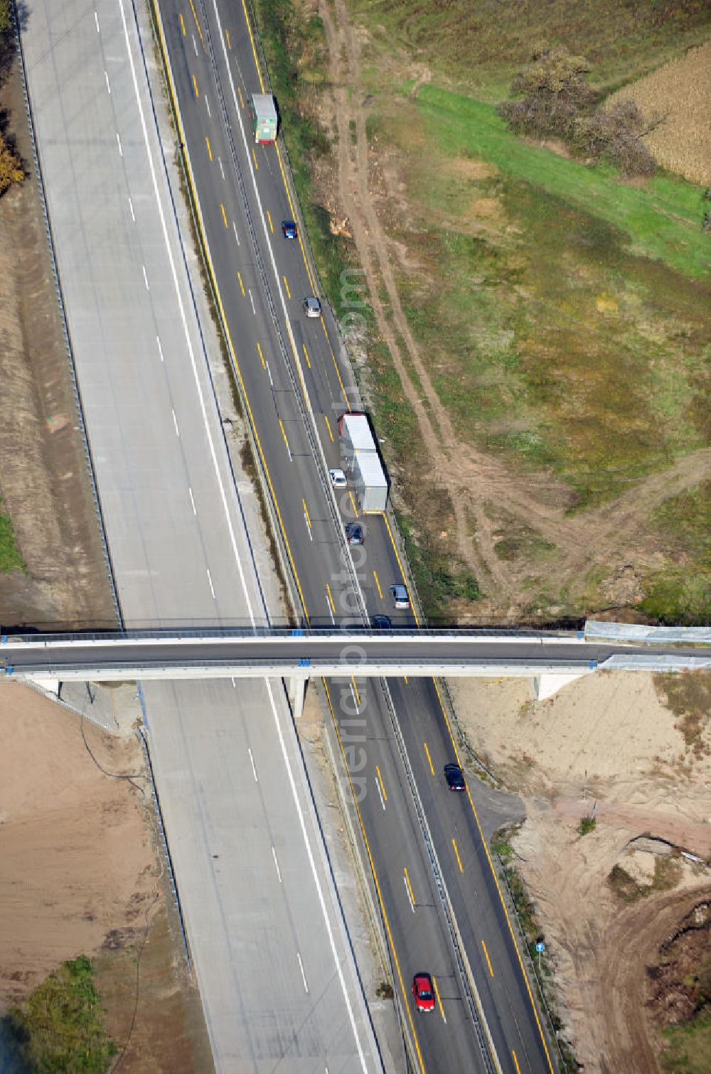 Aerial image Weier - Baustelle Autobahn A 5 bei Weier für einen sechsstreifigen Ausbau durch das Wolfgang Gerbere Konsortium Via Solutions Südwest. Bauausführung erfolgt durch die Arbeitsgemeinschaft / ARGE VCS BAB A5, ein Zusammenschluß der Firmen EUROVIA, F. Kirchhoff Straßenbau und Reif Bauunternehmung. Construction area at the freeway / motorway A 5 for a 6-streaky removal.