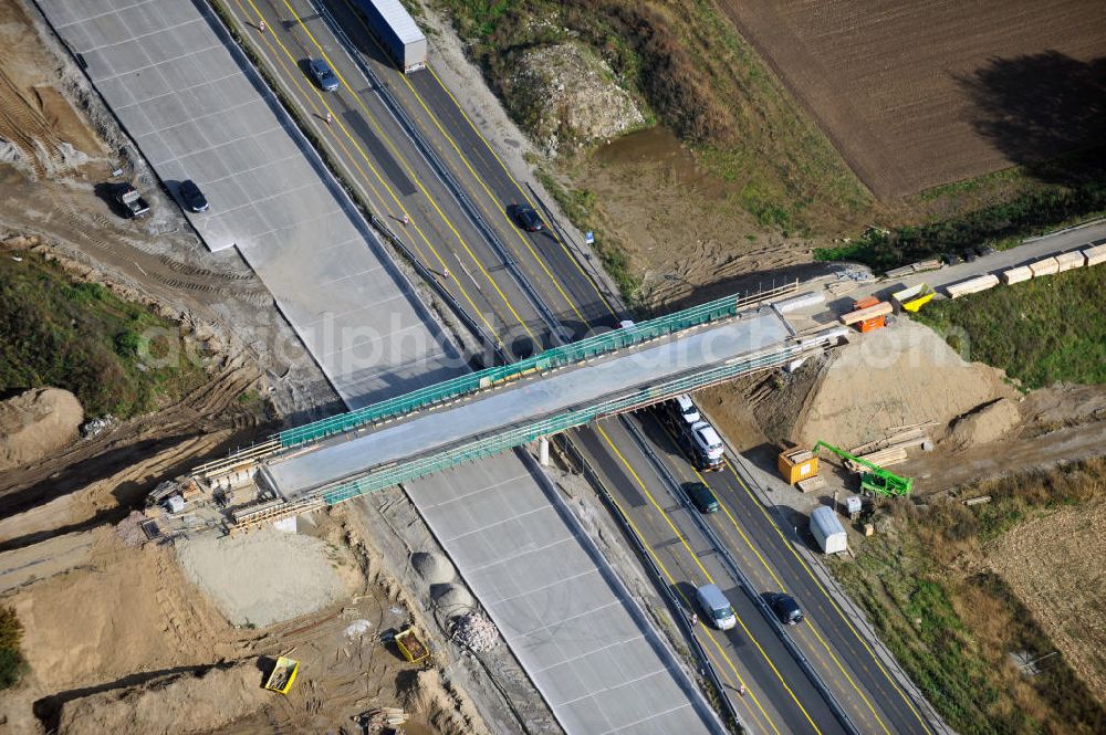 Weitenung from above - Baustelle Autobahn A 5 bei Weitenung für einen sechsstreifigen Ausbau durch das Wolfgang Gerbere Konsortium Via Solutions Südwest. Bauausführung erfolgt durch die Arbeitsgemeinschaft / ARGE VCS BAB A5, ein Zusammenschluß der Firmen EUROVIA, F. Kirchhoff Straßenbau und Reif Bauunternehmung. Construction area at the freeway / motorway A 5 for a 6-streaky removal.