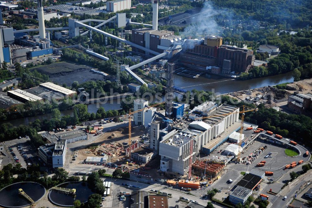 Berlin Spandau from above - Baustelle der Ausbaufläche der Müllverbrennungsanlage Ruhleben der Berliner Stadtreinigung (BSR) in Berlin-Spandau. Beteiligt sind u.a. die SIAG Schaaf Industrie AG. Expansion area of the incinerating plant Ruhleben of the Berlin City Cleaning (BSR) in Berlin-Spandau.