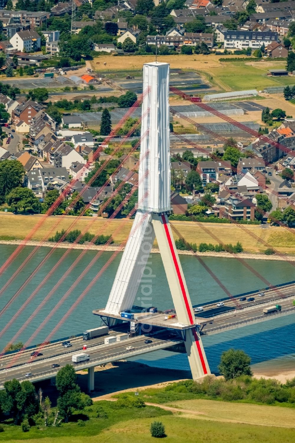 Düsseldorf from above - Construction site for the new building of Routing and traffic lanes over the highway bridge in the motorway A 46 - also called also called Rheinbruecke Duesseldorf-Flehe in the district Flehe in Duesseldorf in the state North Rhine-Westphalia, Germany