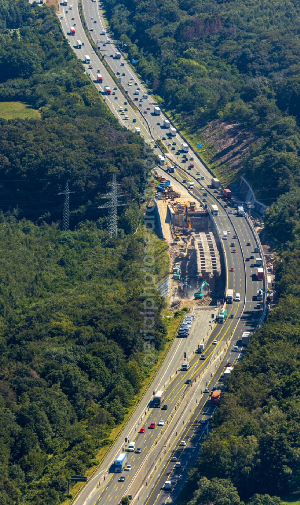 Aerial photograph Hagen - Construction site for the new building of Routing and traffic lanes over the highway bridge in the motorway A 1 in Hagen in the state North Rhine-Westphalia, Germany