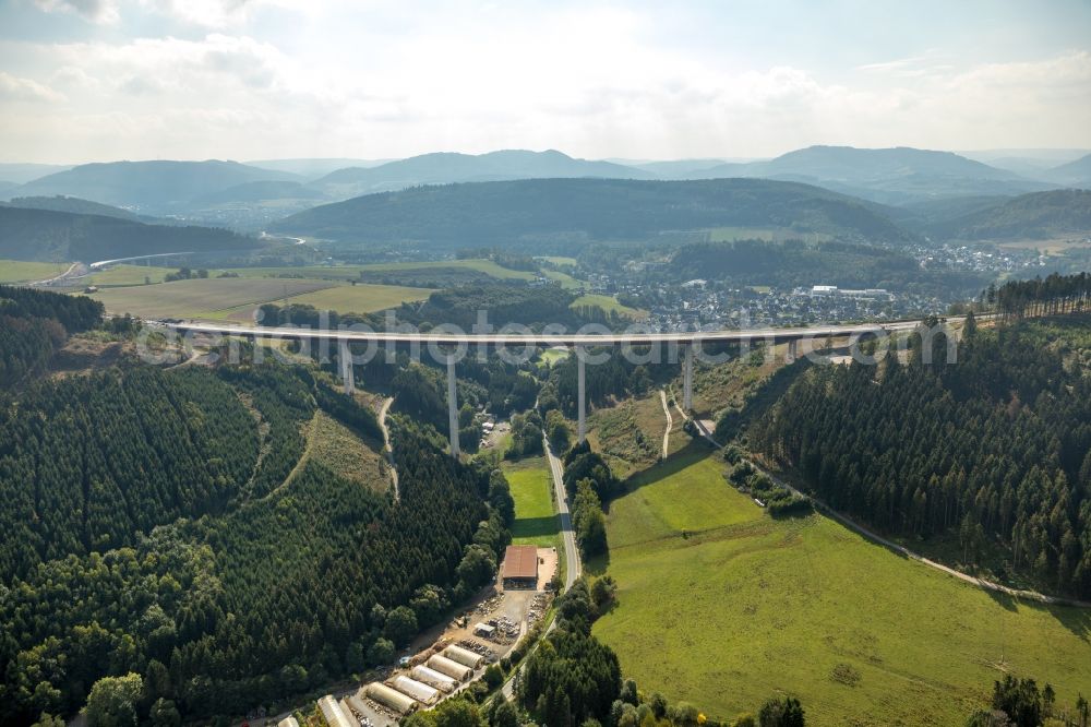 Aerial photograph Bestwig - Construction site for the new building of Routing and traffic lanes over the highway bridge in the motorway A 46 - B480n Neue Ruhrtalbruecke Bermecke in Bestwig in the state North Rhine-Westphalia